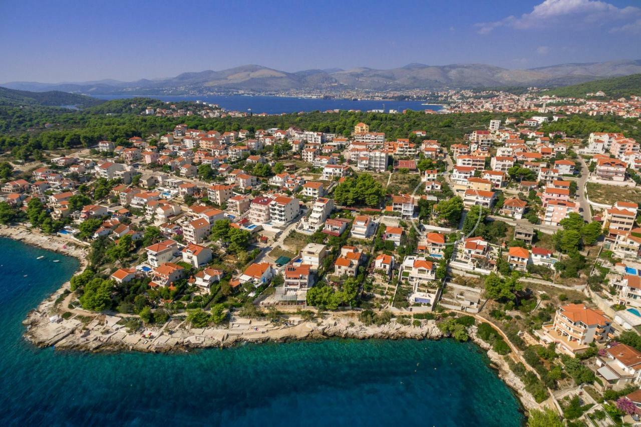 Holiday Home Barbara Trogir Exterior photo